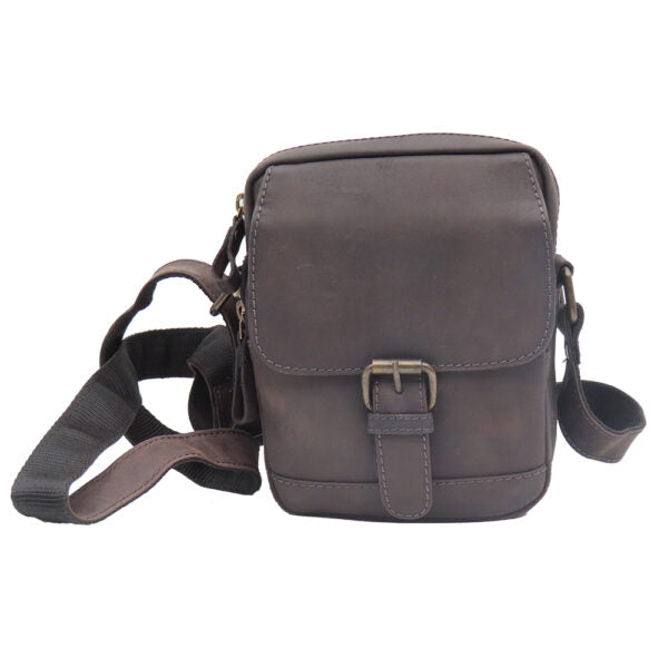 Side bag for men in high-quality brown leather